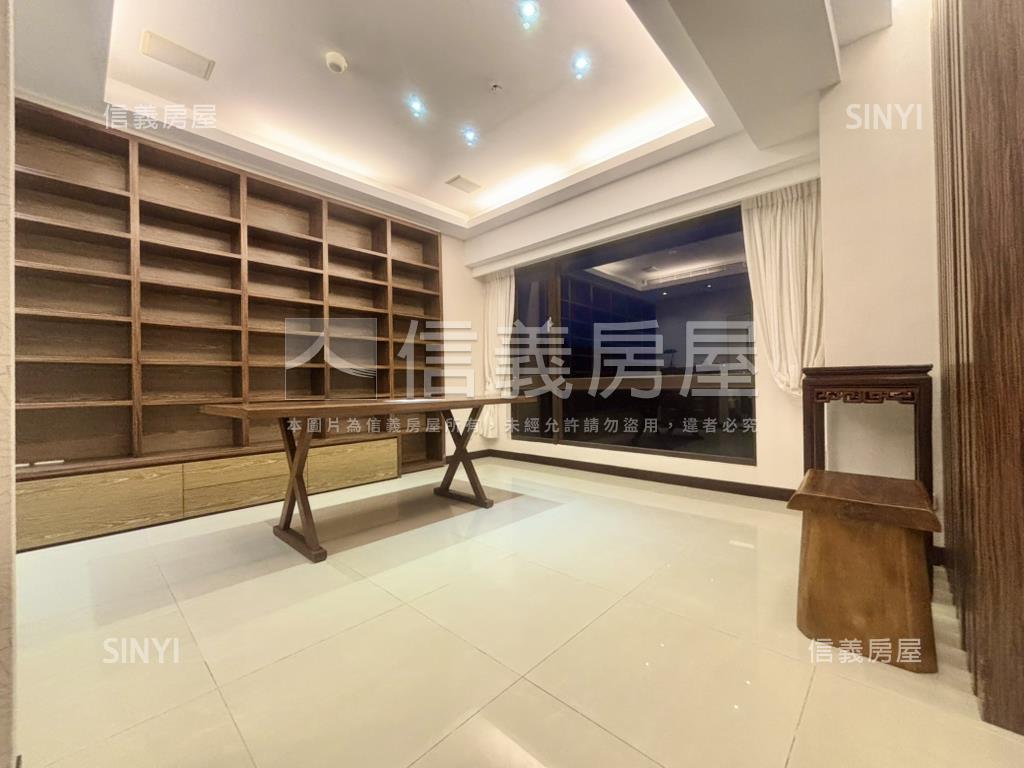 山臨溪高樓景觀三房雙車位房屋室內格局與周邊環境