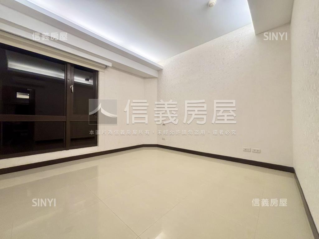 山臨溪高樓景觀三房雙車位房屋室內格局與周邊環境