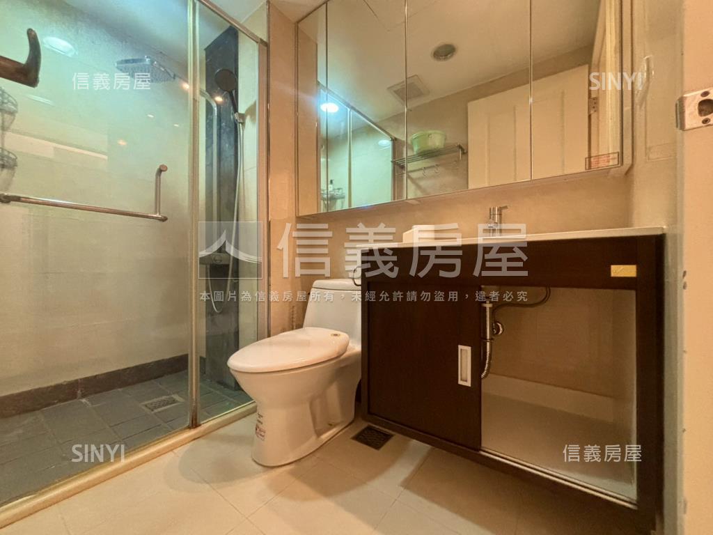 山臨溪高樓景觀三房雙車位房屋室內格局與周邊環境