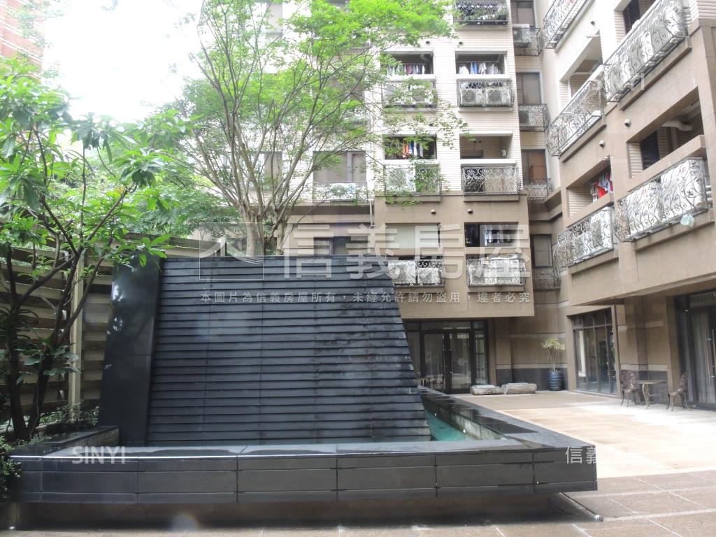 山臨溪高樓景觀三房雙車位房屋室內格局與周邊環境