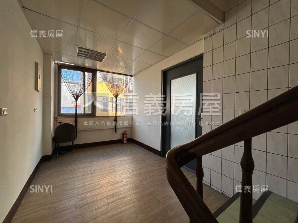 近Ａ２２站店面房屋室內格局與周邊環境