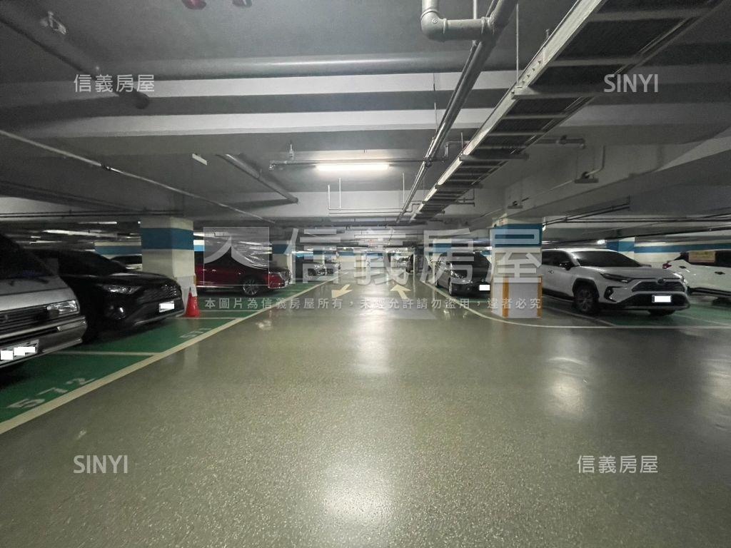 日勝一樓挑高辦公室房屋室內格局與周邊環境