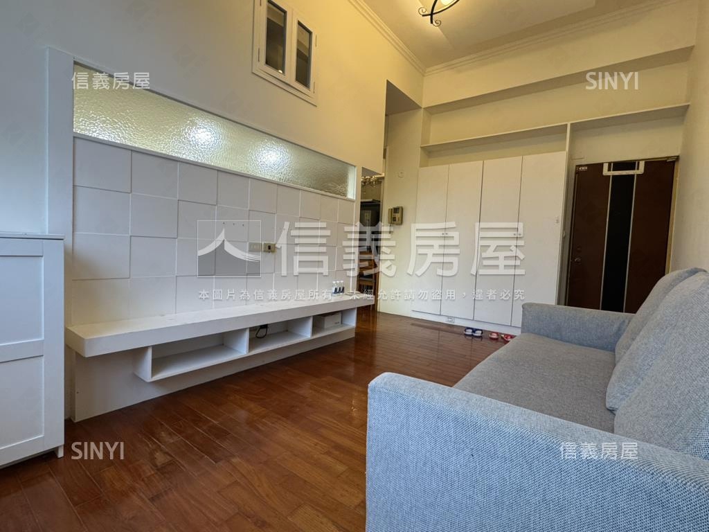 捷運電梯美景兩房凱旋門房屋室內格局與周邊環境