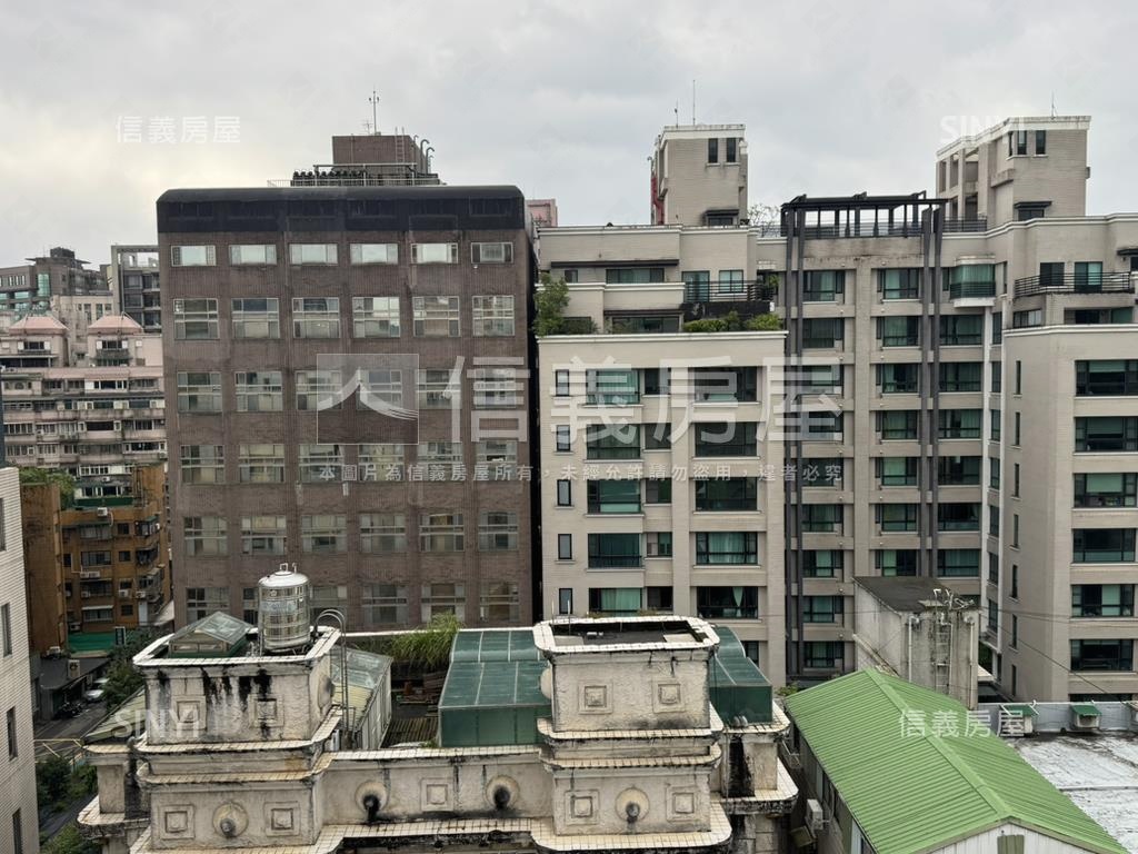 捷運電梯美景兩房凱旋門房屋室內格局與周邊環境