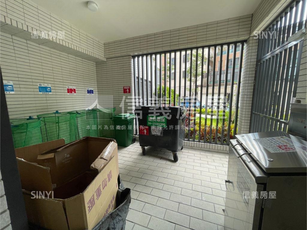 烏日挑高店面房屋室內格局與周邊環境