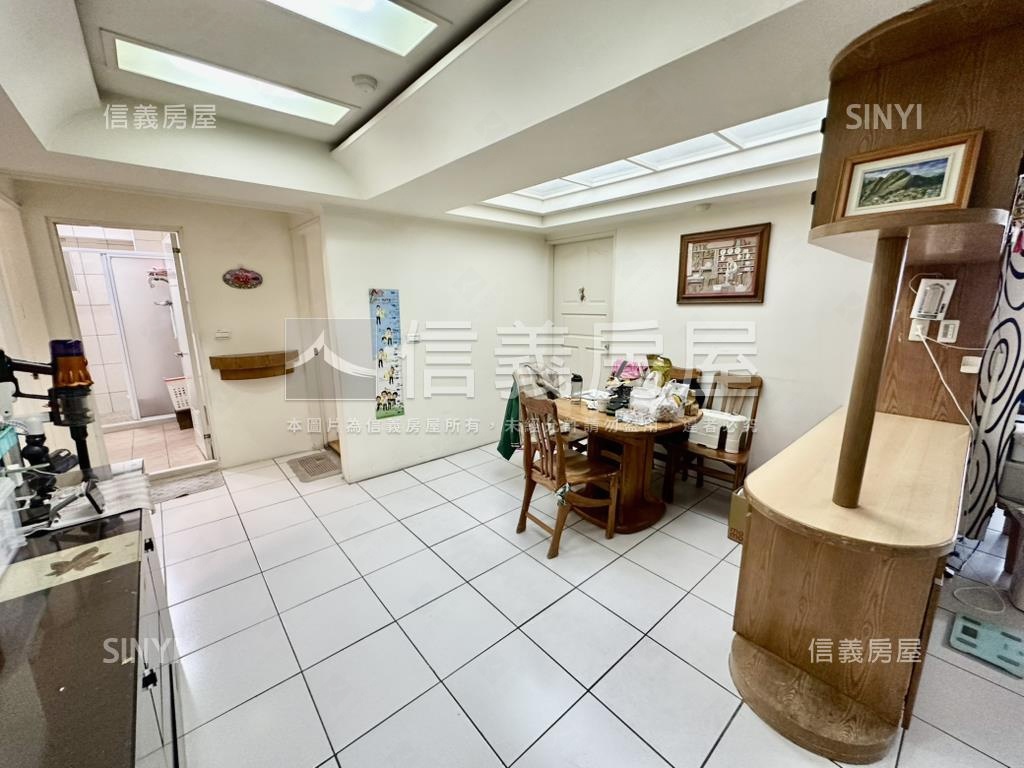 七期視野世貿美四房房屋室內格局與周邊環境