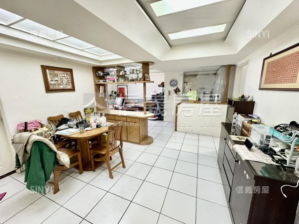 七期視野世貿美四房房屋室內格局與周邊環境