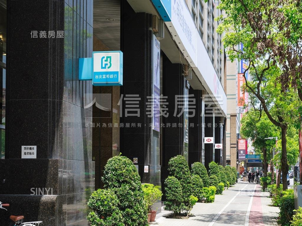 邊間採光悠閒三房房屋室內格局與周邊環境