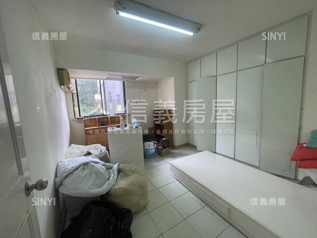 台北小城ＶＩＰ巷透天厝房屋室內格局與周邊環境