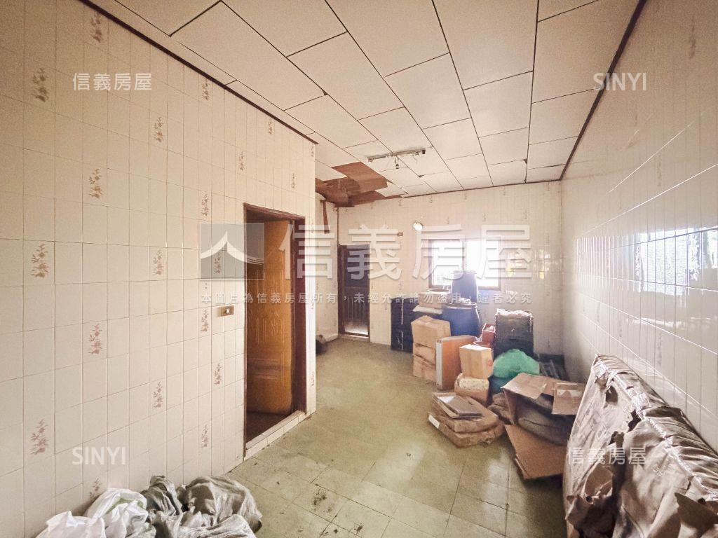 歸仁成功路金角窗透天房屋室內格局與周邊環境
