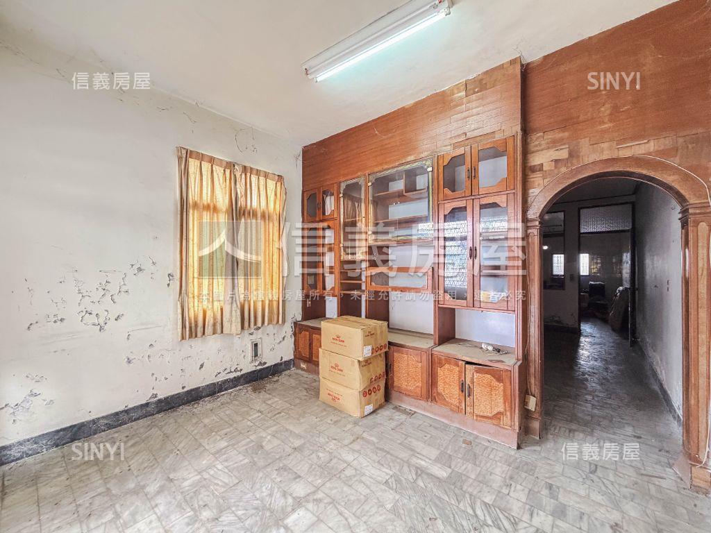 歸仁成功路金角窗透天房屋室內格局與周邊環境