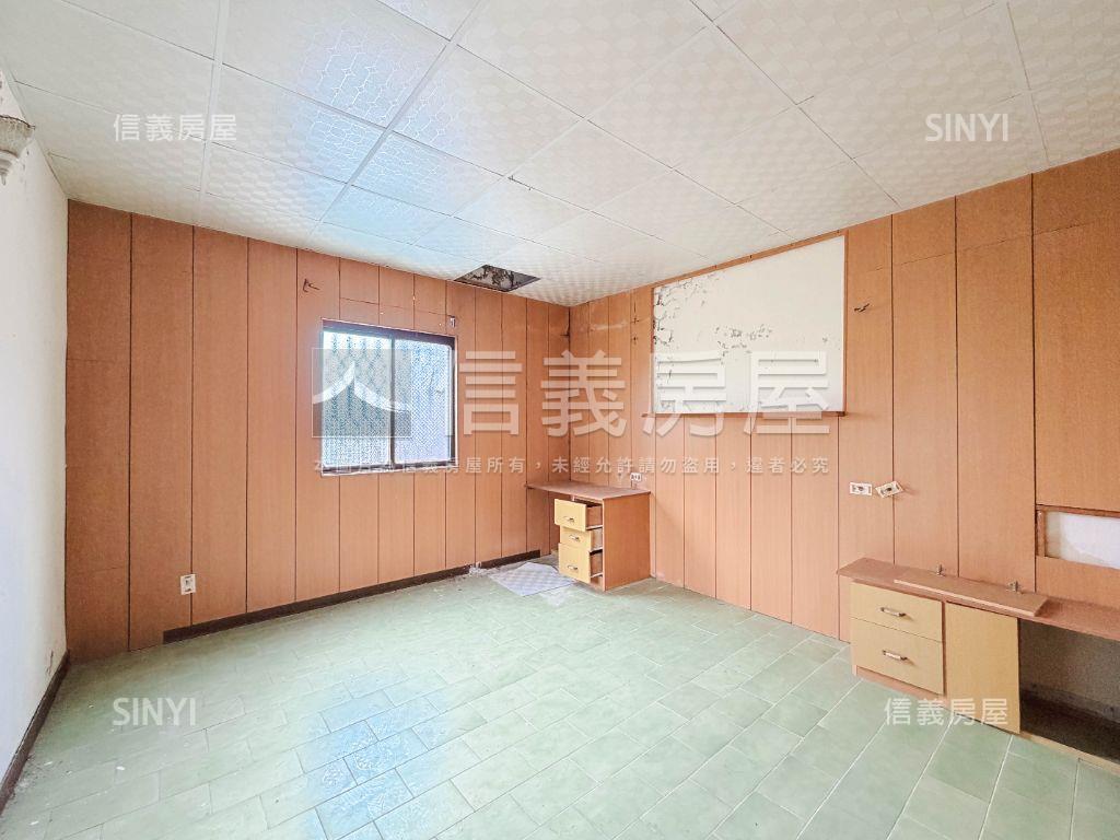 歸仁成功路金角窗透天房屋室內格局與周邊環境