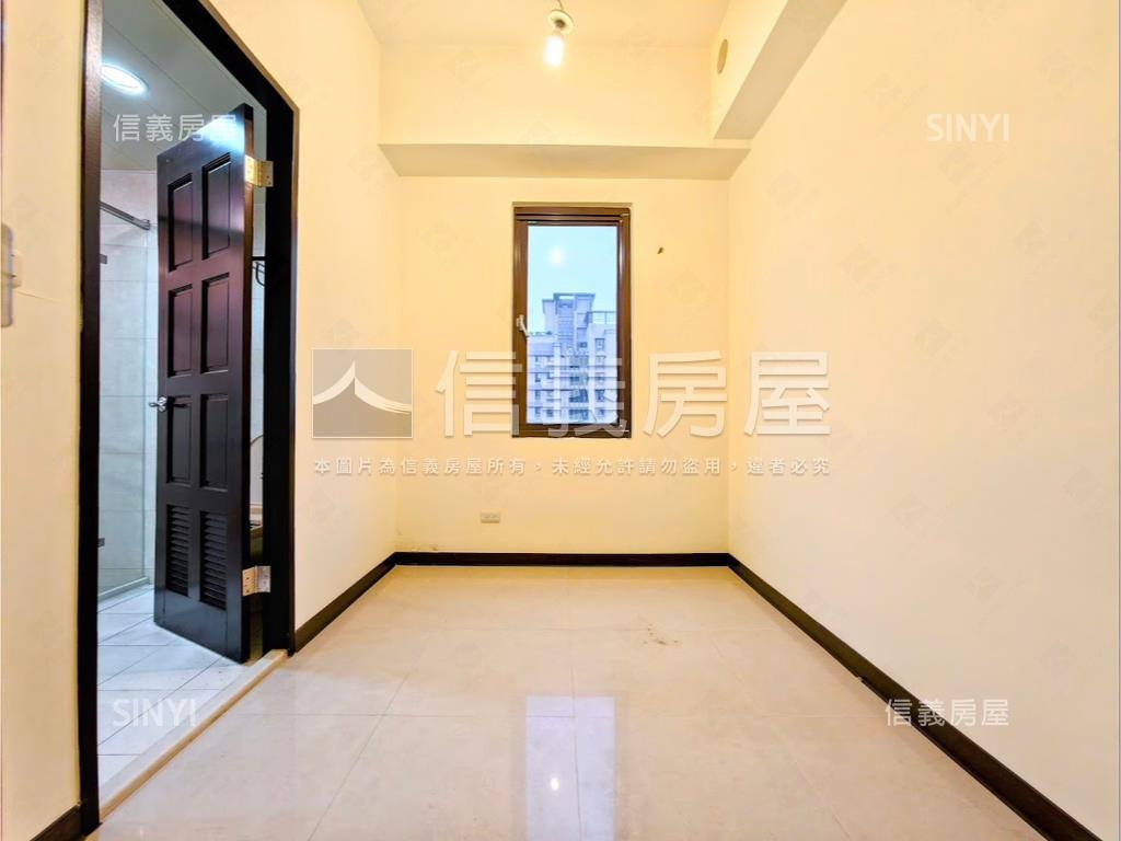 板南線中央華府大戶房屋室內格局與周邊環境