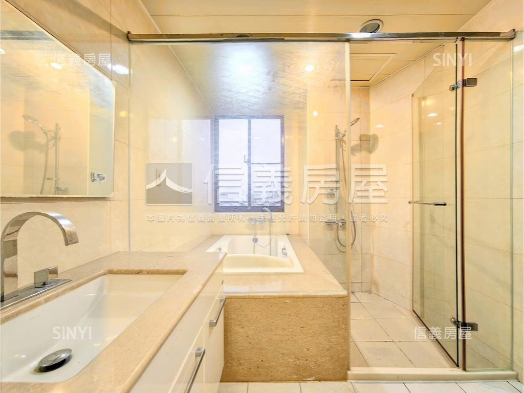 板南線中央華府大戶房屋室內格局與周邊環境