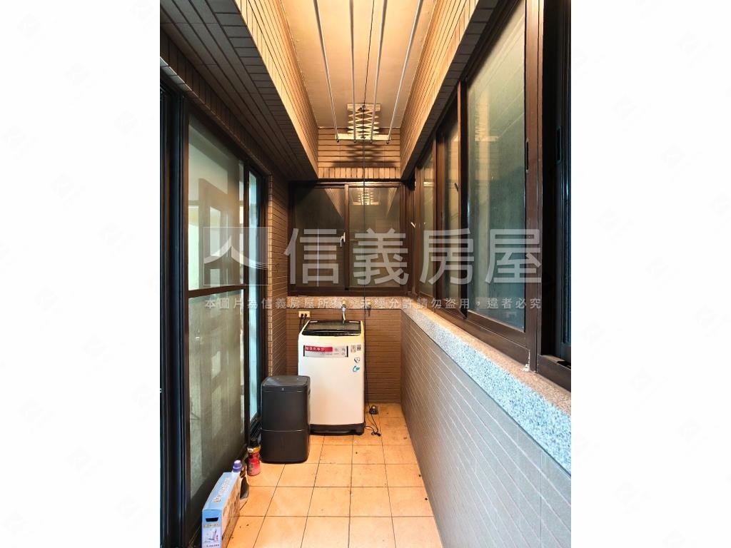 板南線中央華府大戶房屋室內格局與周邊環境