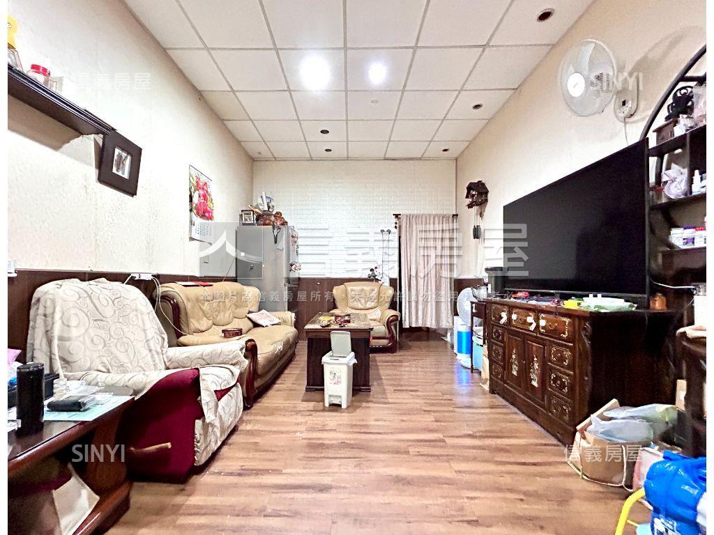 近前金捷運站稀有正街透天房屋室內格局與周邊環境