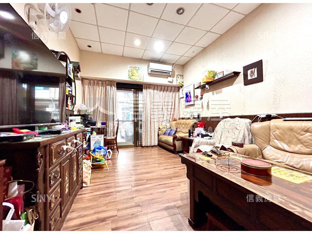 近前金捷運站稀有正街透天房屋室內格局與周邊環境