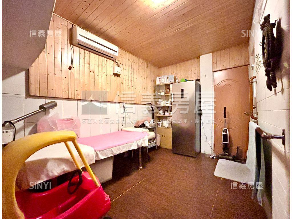近前金捷運站稀有正街透天房屋室內格局與周邊環境