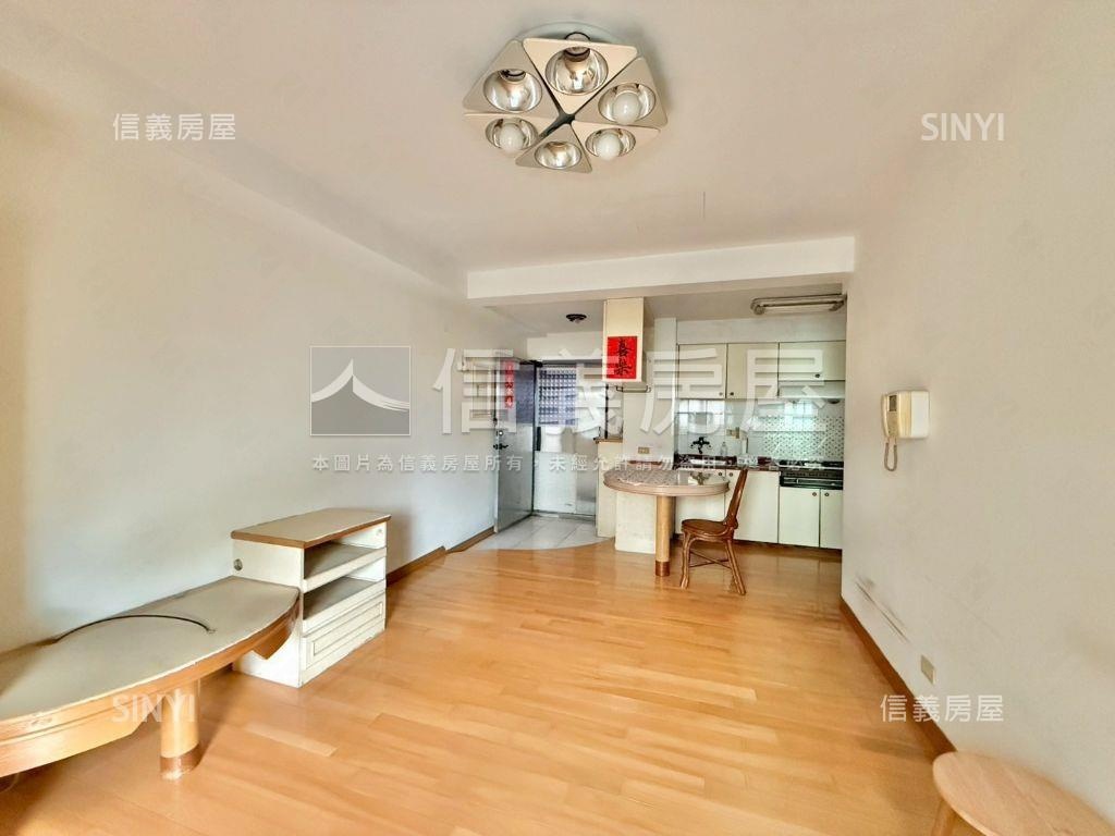 捷運•一房兩廳•電梯成家房屋室內格局與周邊環境