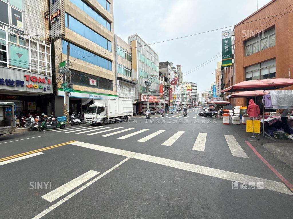 中山路三角窗店霸房屋室內格局與周邊環境