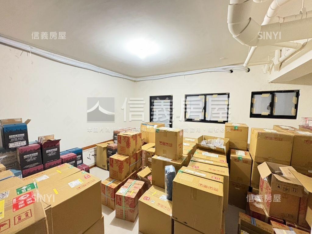 Ａ９信義路亞昕建設金店面房屋室內格局與周邊環境