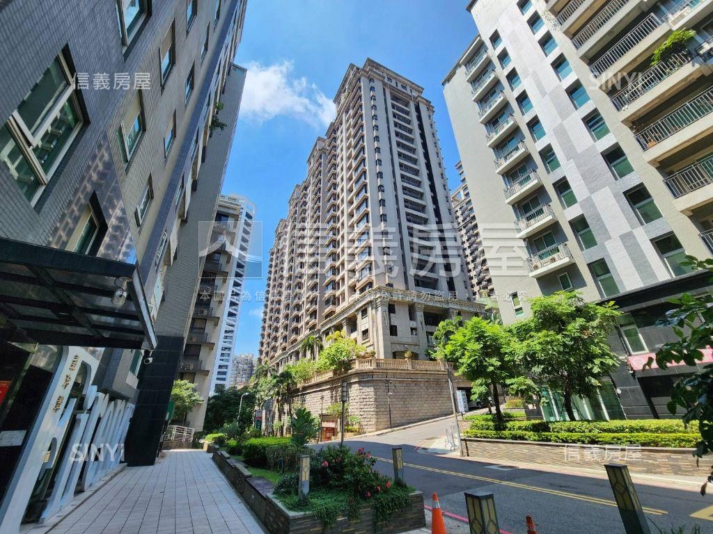 甲山林摩納哥挑高一樓大戶房屋室內格局與周邊環境