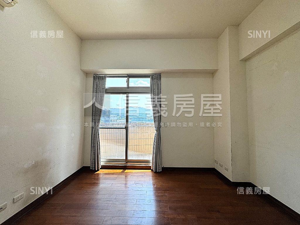 東方麗池４房雙車位房屋室內格局與周邊環境