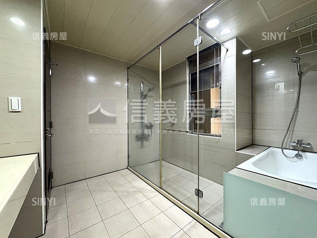 東方麗池４房雙車位房屋室內格局與周邊環境