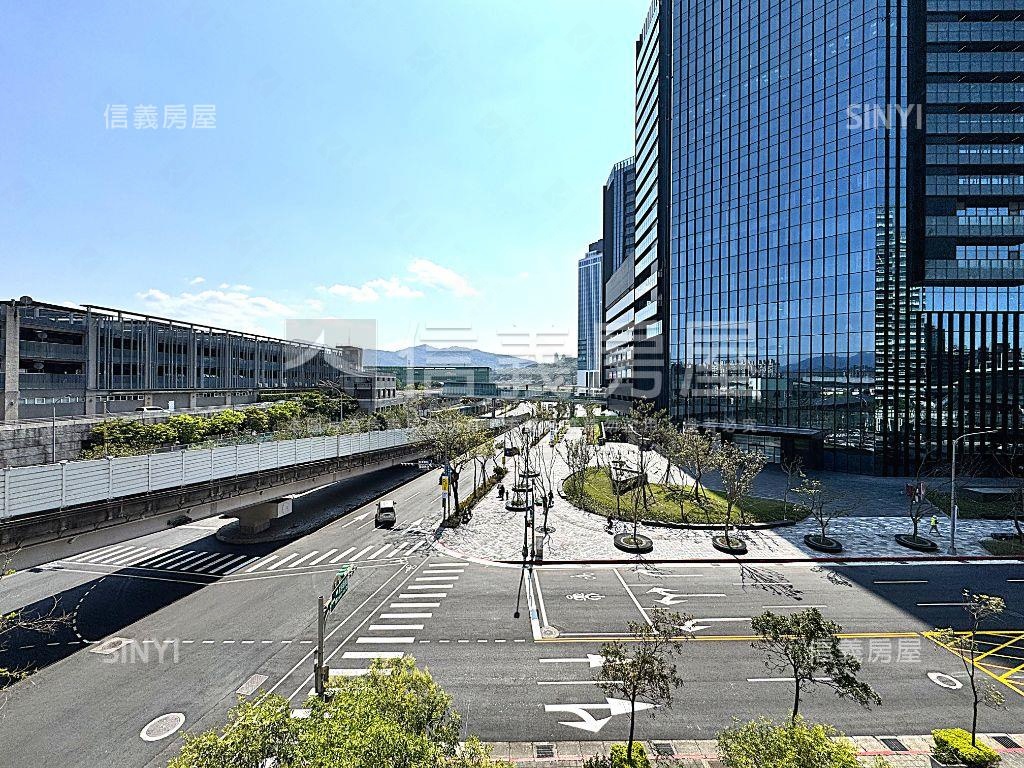 東方麗池４房雙車位房屋室內格局與周邊環境