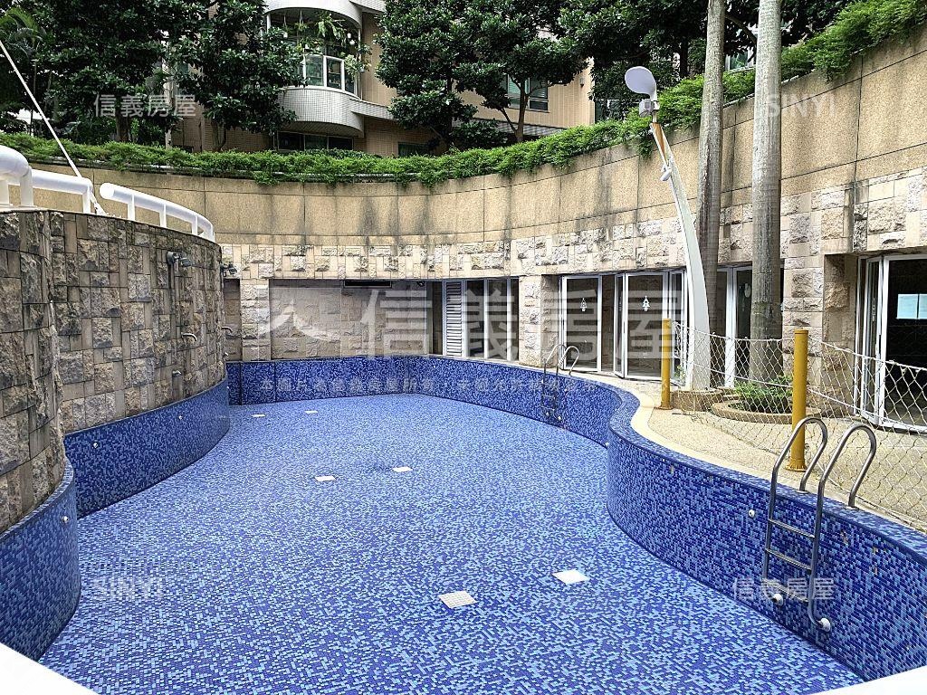 東方麗池４房雙車位房屋室內格局與周邊環境