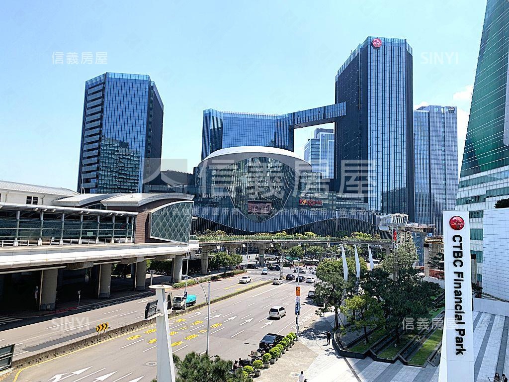 東方麗池４房雙車位房屋室內格局與周邊環境