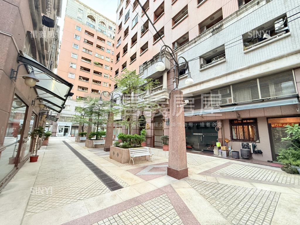 桂冠歐洲金店面房屋室內格局與周邊環境