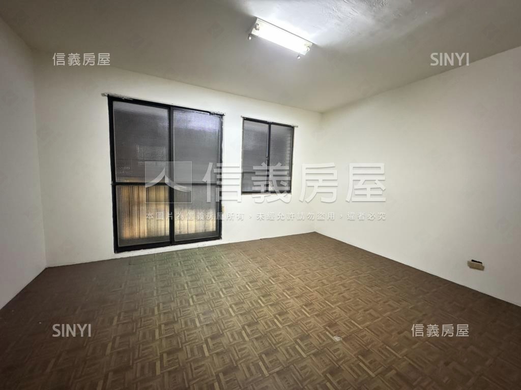 正山西路整棟邊間透店房屋室內格局與周邊環境
