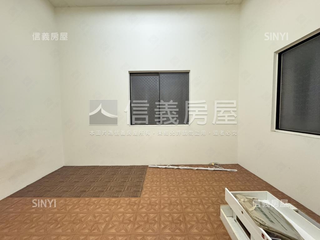 正山西路整棟邊間透店房屋室內格局與周邊環境