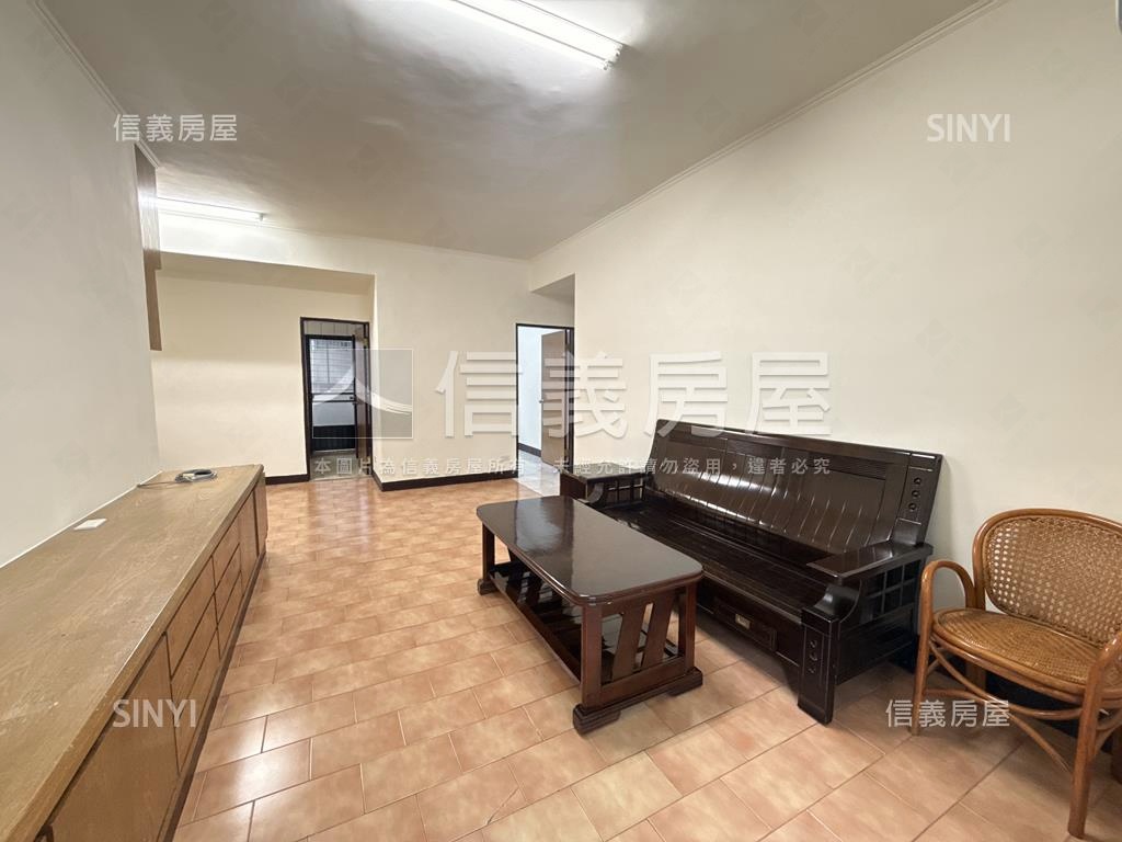 南港三房公寓三樓房屋室內格局與周邊環境