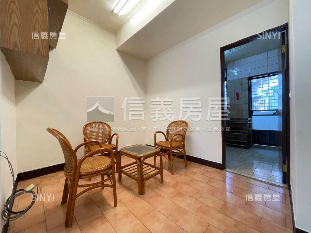 南港三房公寓三樓房屋室內格局與周邊環境