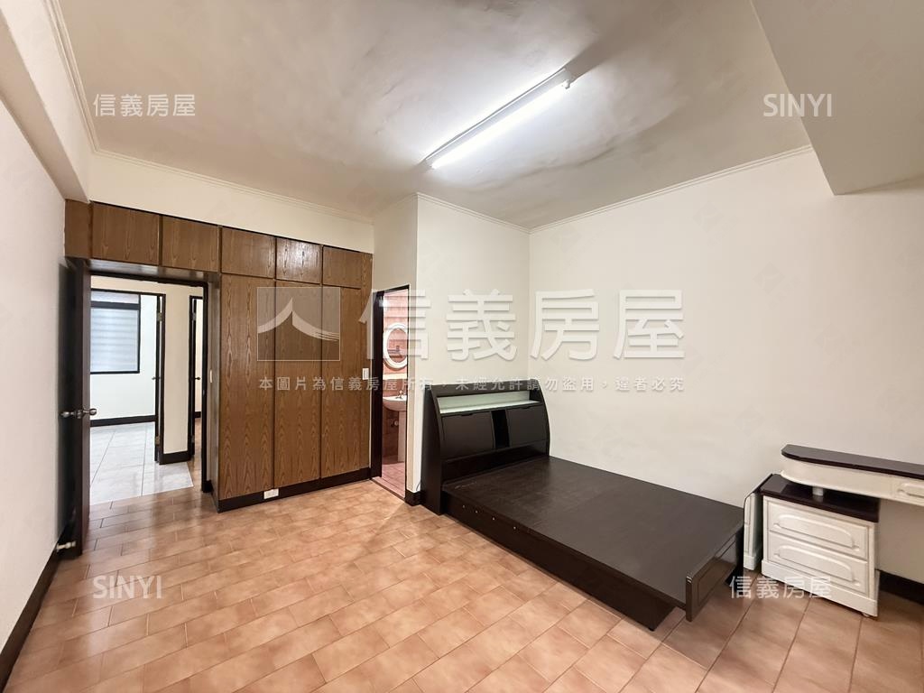 南港三房公寓三樓房屋室內格局與周邊環境