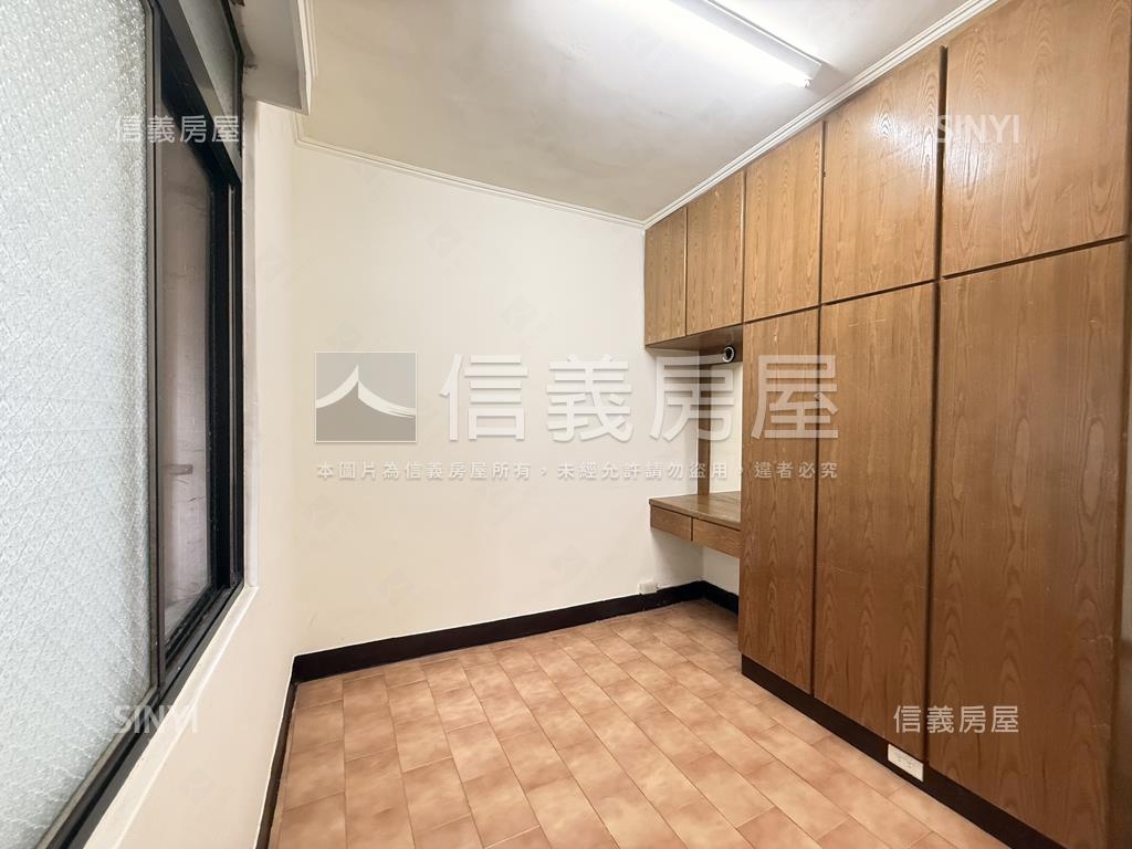 南港三房公寓三樓房屋室內格局與周邊環境