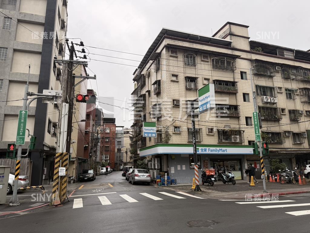 南港三房公寓三樓房屋室內格局與周邊環境