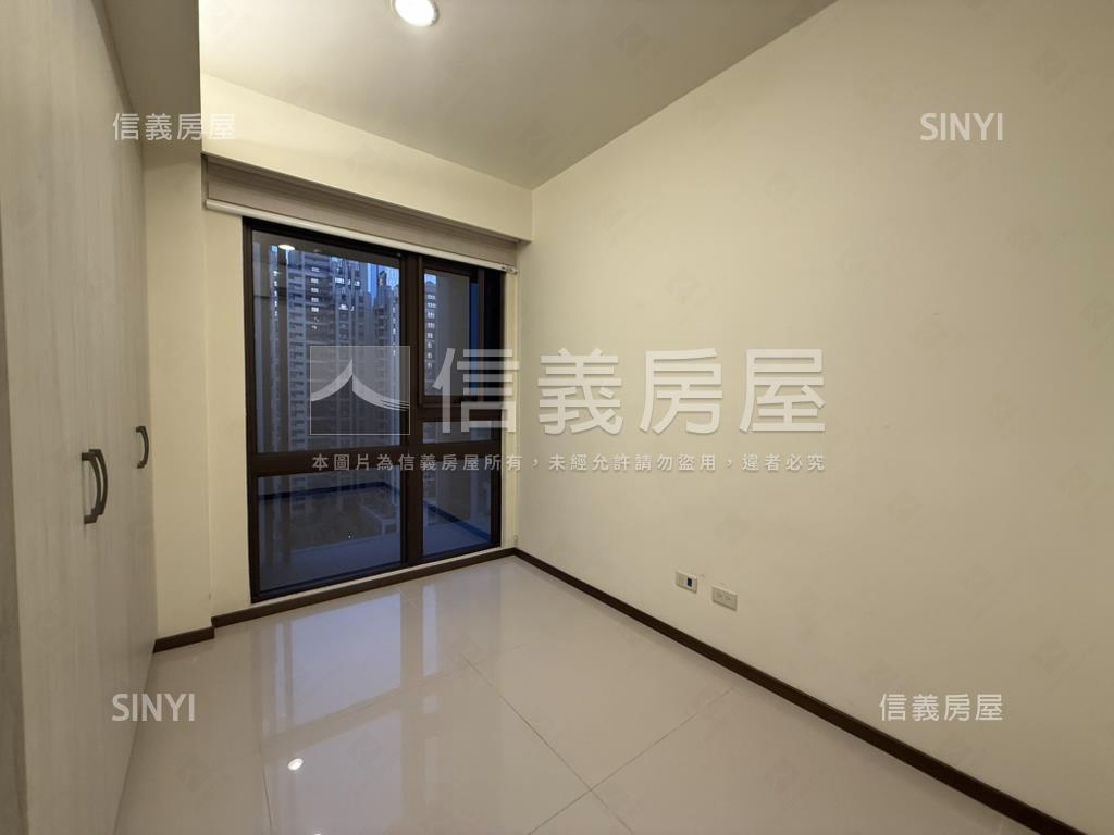副都心鋼骨新富邑房屋室內格局與周邊環境