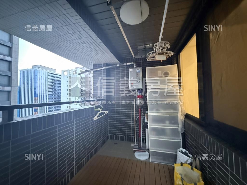 副都心鋼骨新富邑房屋室內格局與周邊環境