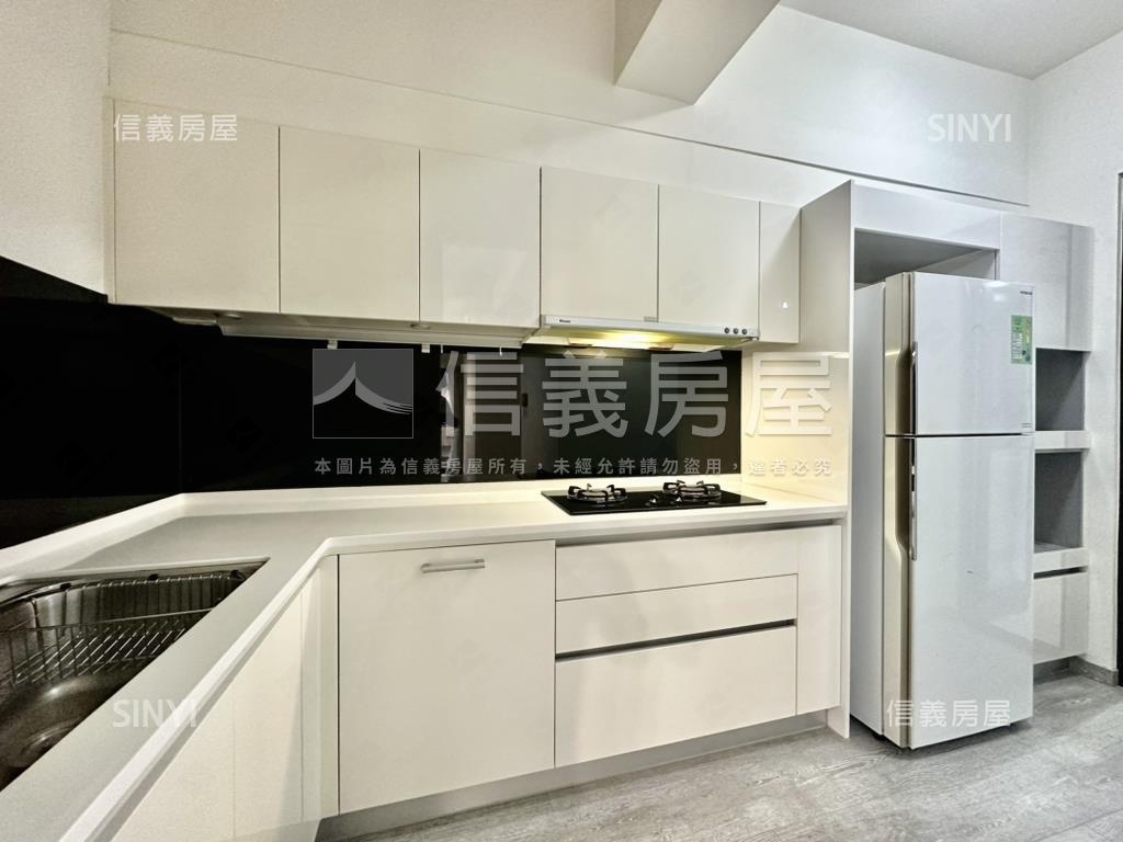 曙光之旅三房平車房屋室內格局與周邊環境
