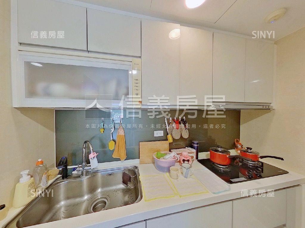 水沐芳華三房車位房屋室內格局與周邊環境