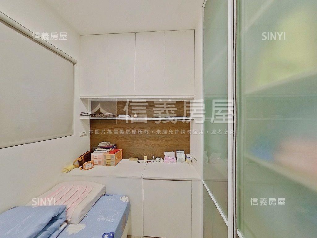 水沐芳華三房車位房屋室內格局與周邊環境