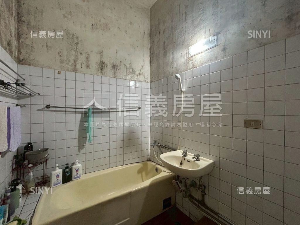 近豐原第一市場美美透天房屋室內格局與周邊環境