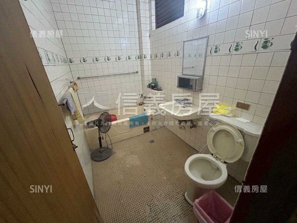 近豐原第一市場美美透天房屋室內格局與周邊環境