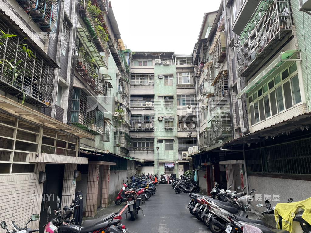 政大指南公寓２樓房屋室內格局與周邊環境