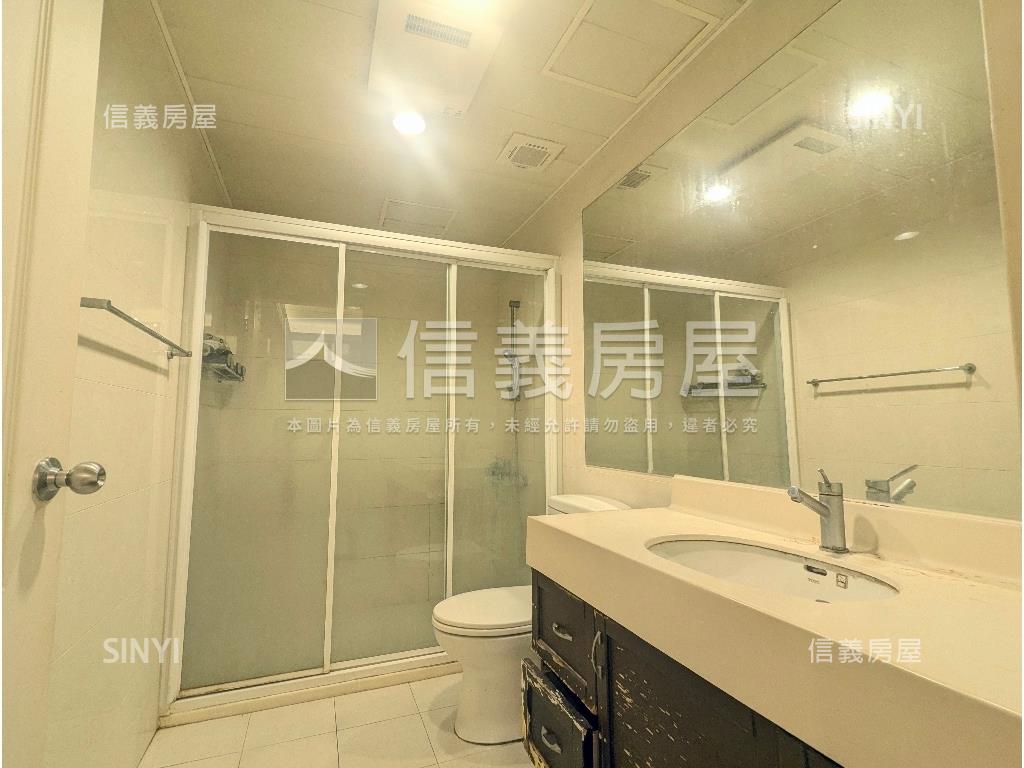 台北灣山河橋綠意美景房屋室內格局與周邊環境