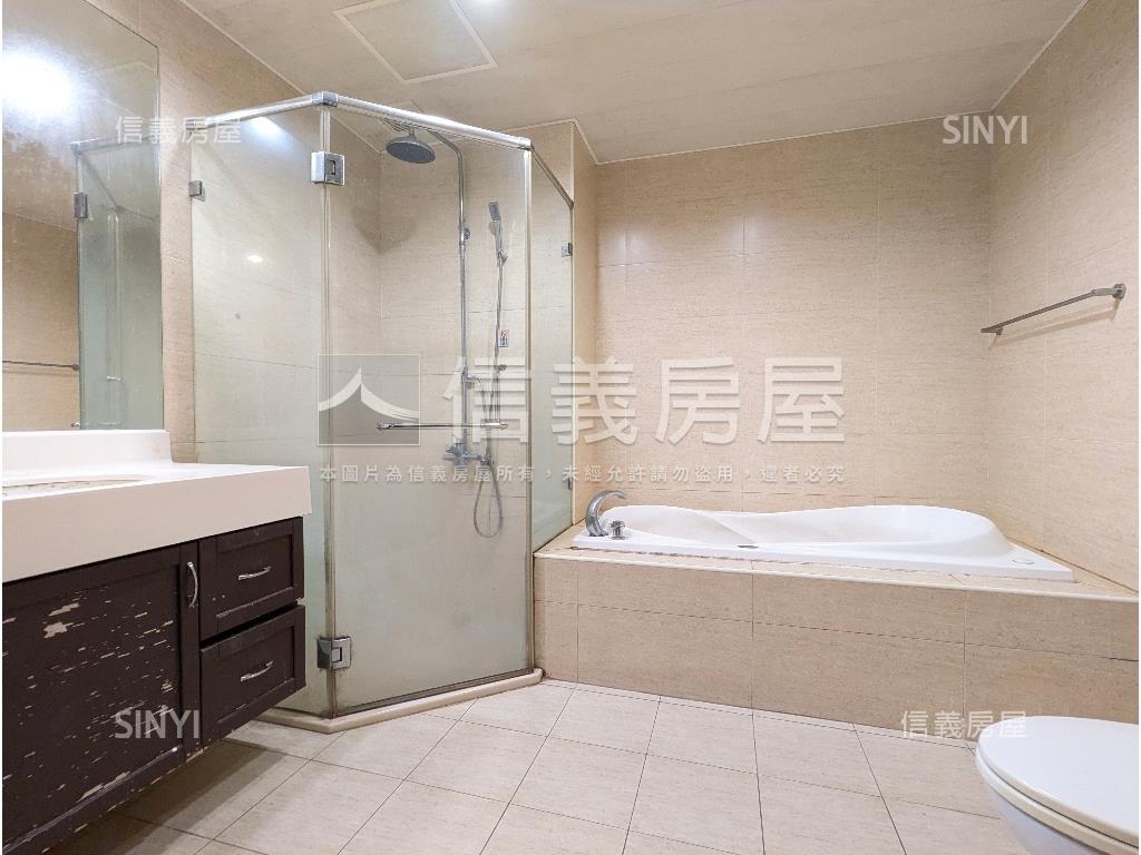 台北灣山河橋綠意美景房屋室內格局與周邊環境