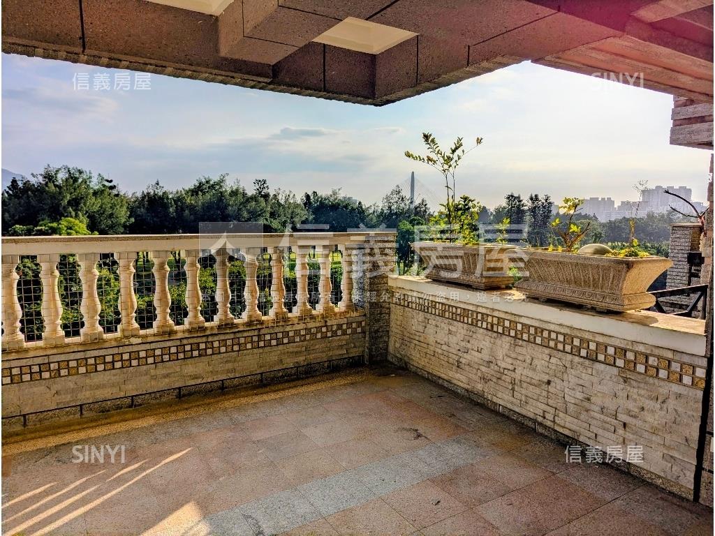 台北灣山河橋綠意美景房屋室內格局與周邊環境